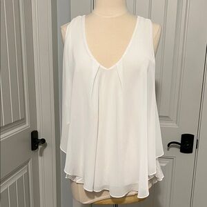 NWOT VENUS White Flowing Sleeveless Blouse